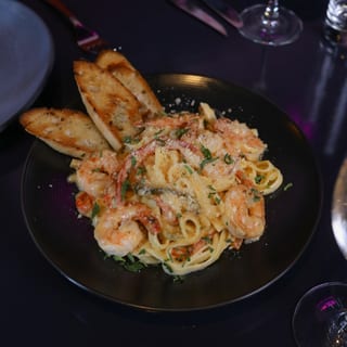 Shrimp Fettuccine Alfredo